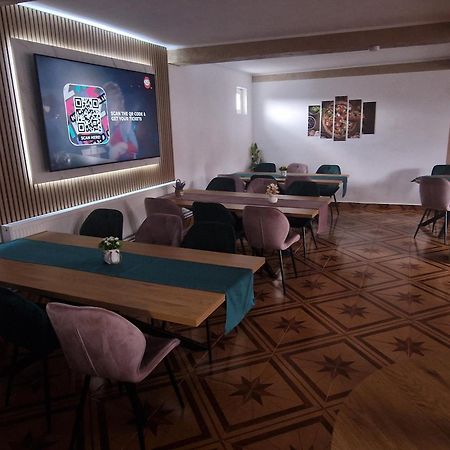 Pensiunea Anisoara Chiscau Экстерьер фото
