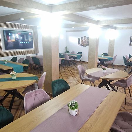 Pensiunea Anisoara Chiscau Экстерьер фото